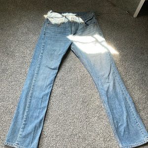 levi low rise non-ripped jeans
